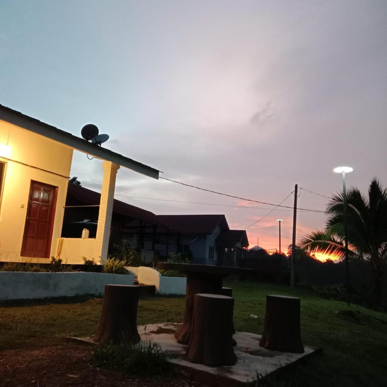 קואלה טהאן Belebar Studio Room Taman Negara Pahang Malaysia מראה חיצוני תמונה